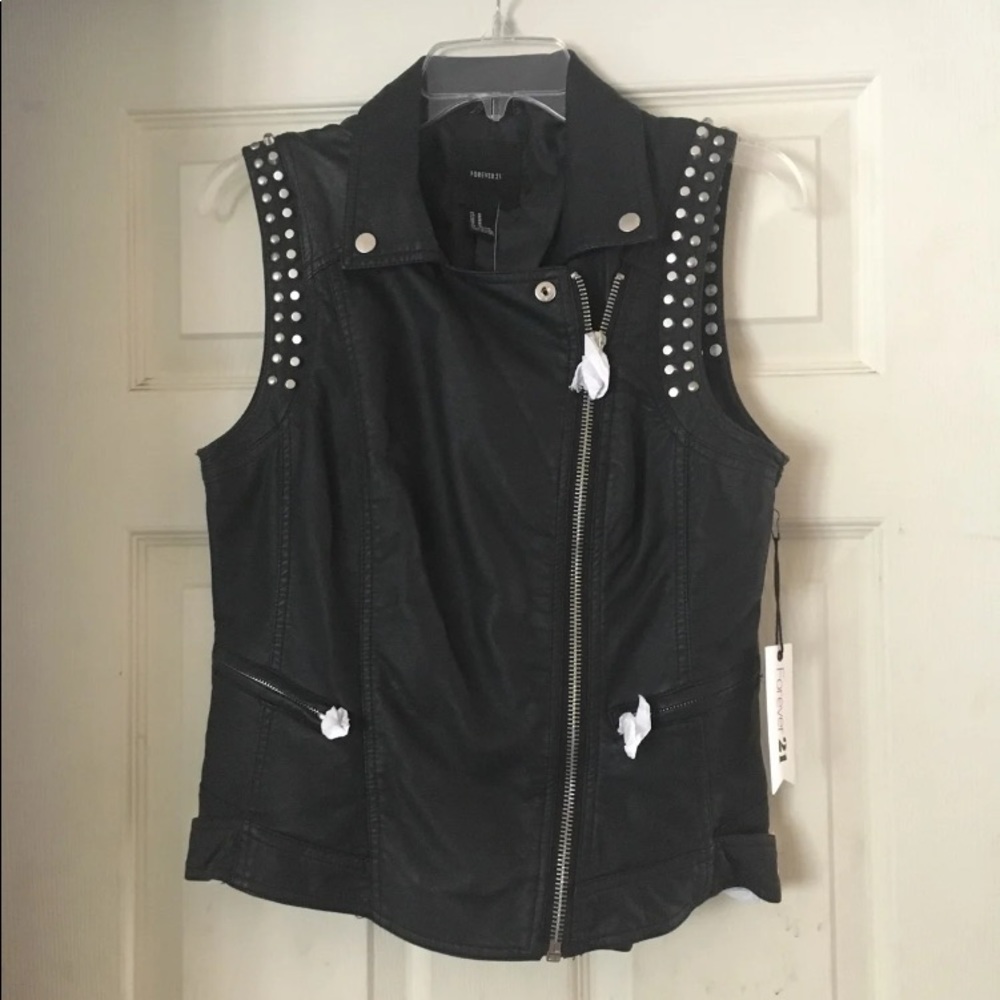 Forever 21 Black zipper Vest Rocker - NEW